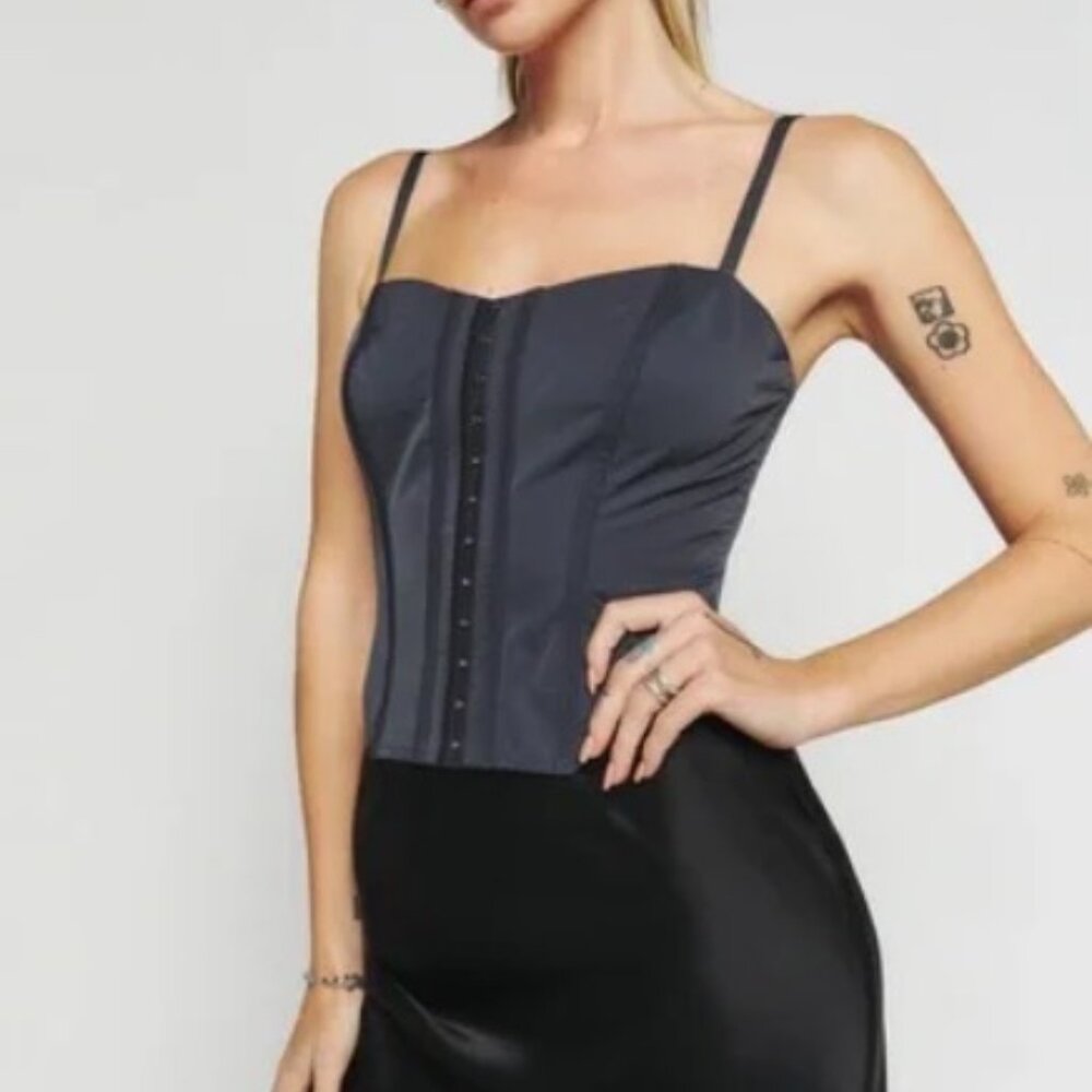 Reformation London Top Charcoal - Size 8 - Picture 3 of 4